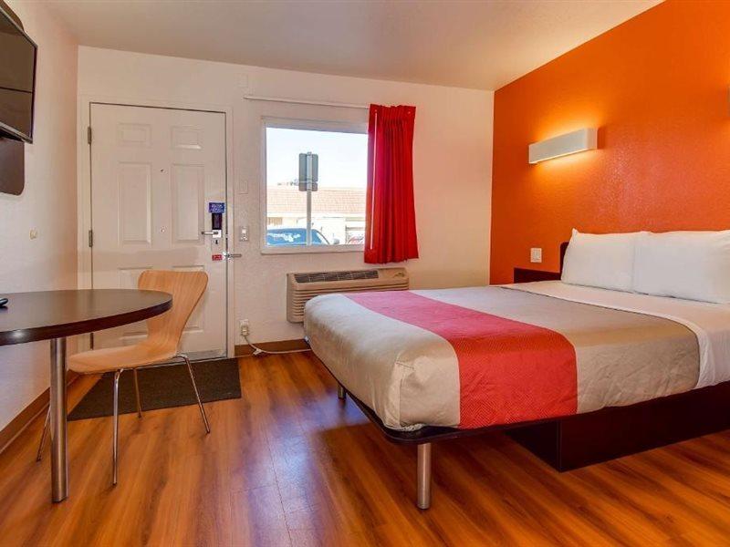 Motel 6-Riverside, Ca - South Bagian luar foto