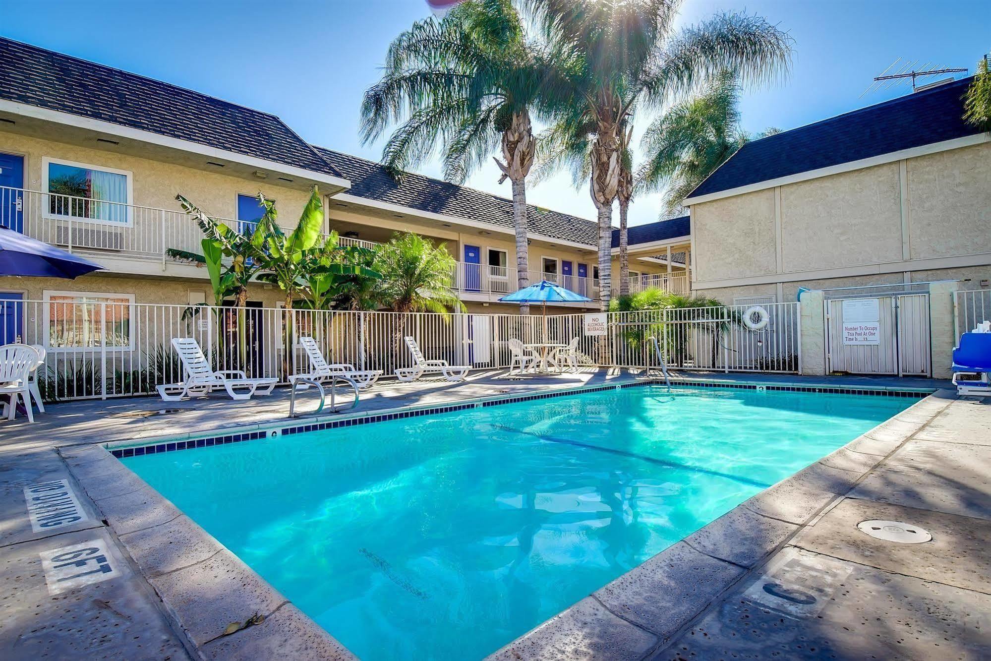 Motel 6-Riverside, Ca - South Bagian luar foto